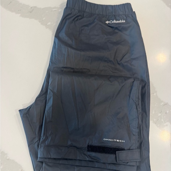 Men's COLUMBIA Black Relaxed Fit Joggers - Picture 7 of 12